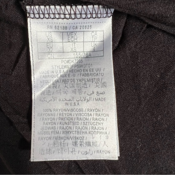 VINTAGE GUESS BLACK SHORT SLEEVE ASYMMETRICAL FLOWY FULL LENGTH TOP SIZE XS - Picture 7 of 7